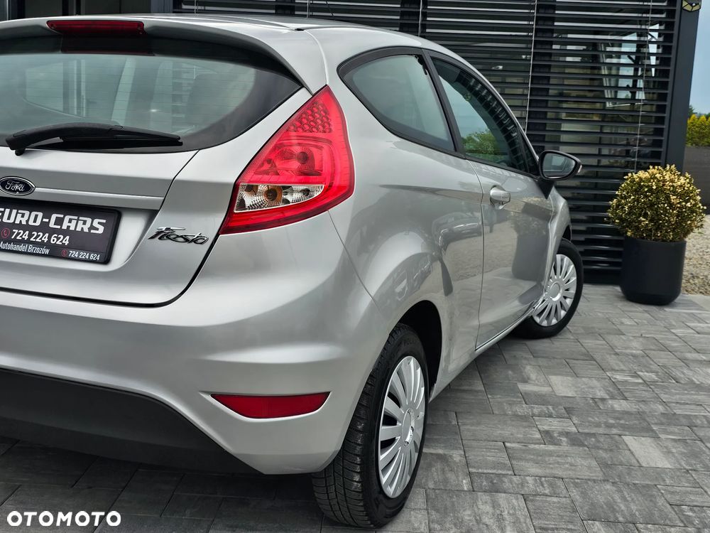 Ford Fiesta 1.25 Trend - 30