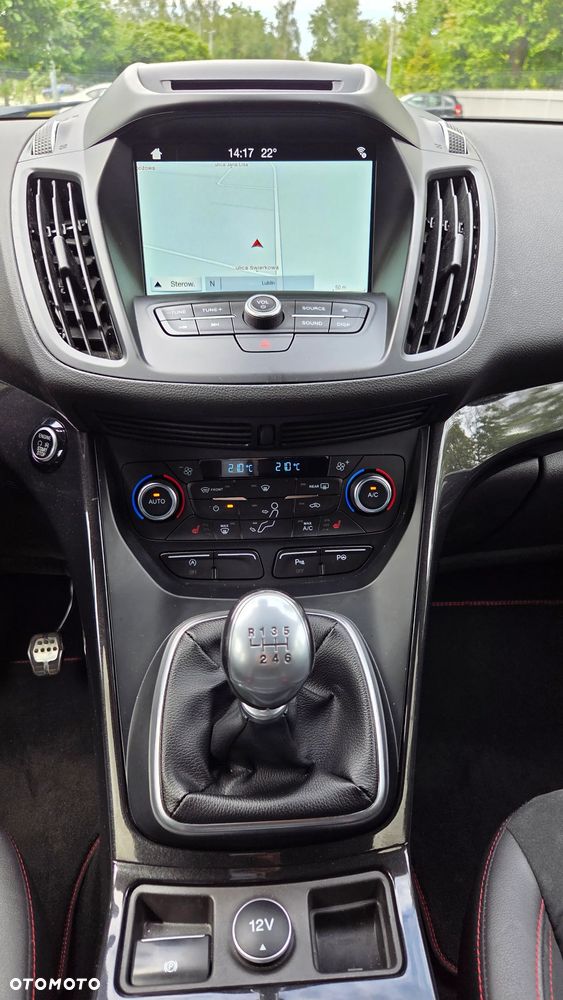 Ford Kuga 1.5 EcoBoost 2x4 ST-Line - 18