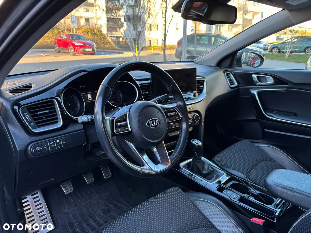 Kia Ceed 1.6 CRDi mHEV Business Line - 7
