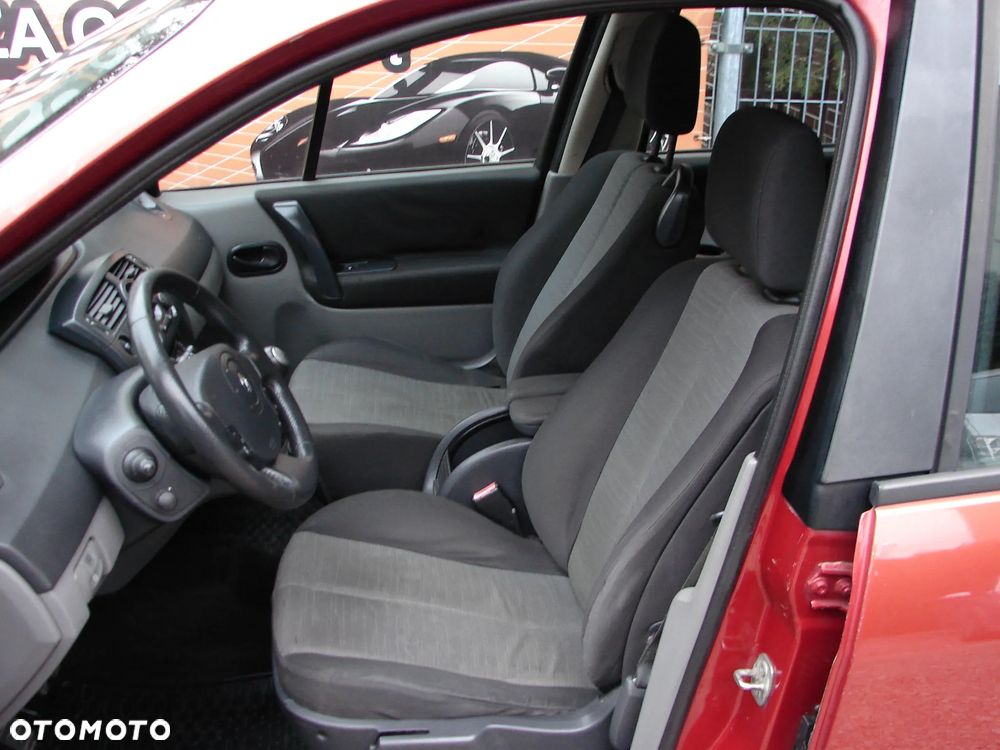 Renault Scenic 2.0 16V Emotion - 11