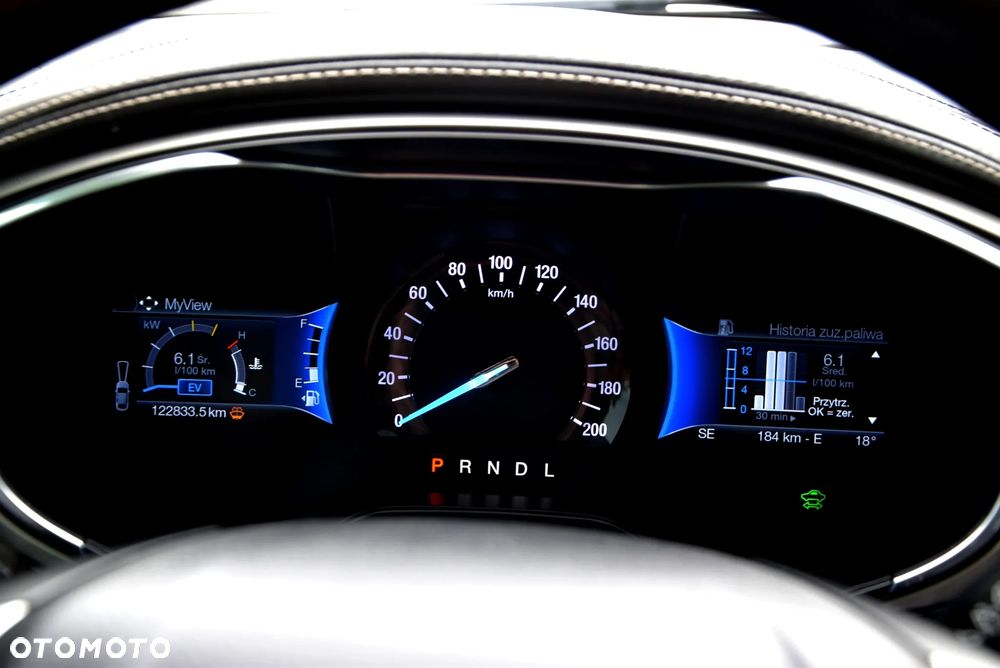 Ford Mondeo 2.0 Hybrid Vignale Plus - 31