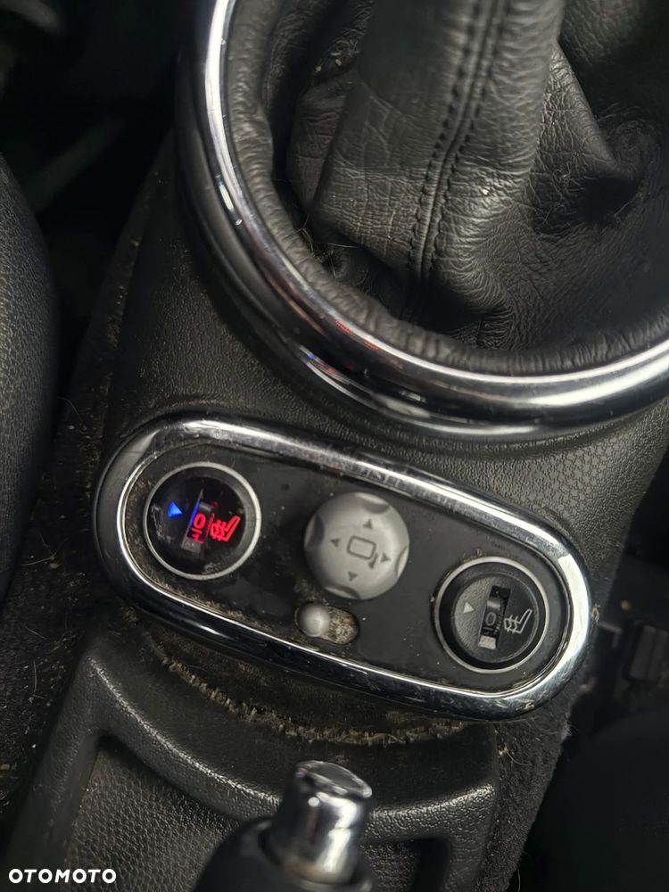 MINI Cooper Standard - 18