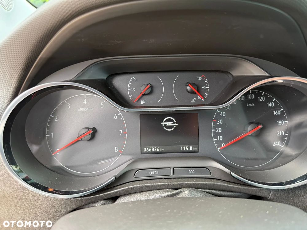 Opel Crossland X - 11