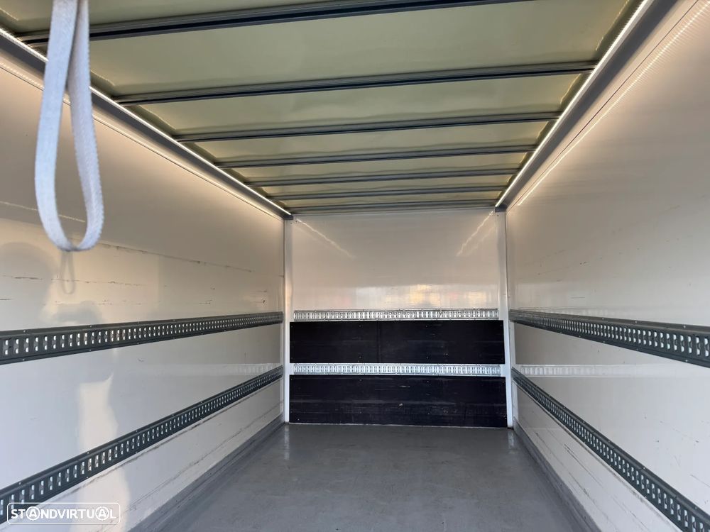 Mitsubishi FUSO CANTER 7C15 - 20