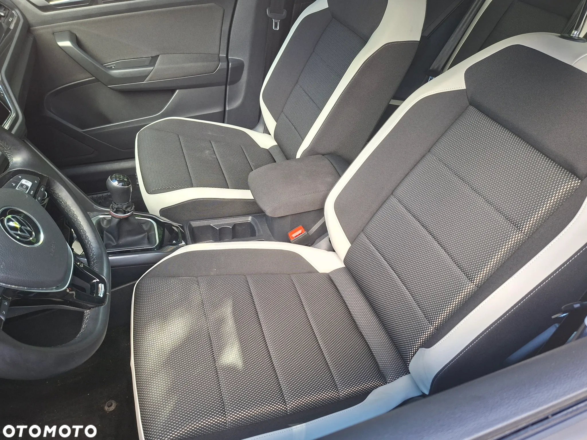 Volkswagen T-Roc 1.5 TSI ACT Advance - 10