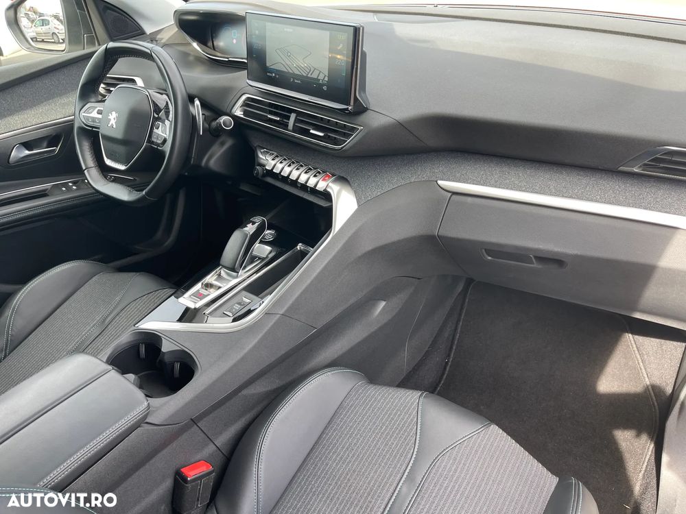 Peugeot 3008 225 e-EAT8 Allure Pack - 29