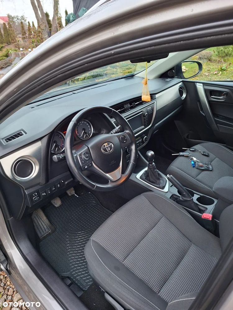 Toyota Auris - 6