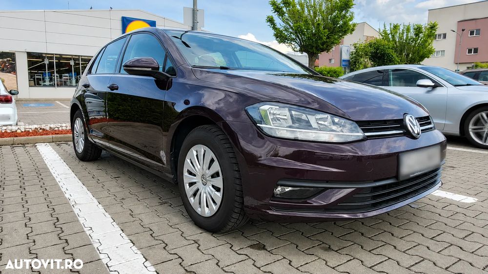 Volkswagen Golf - 2