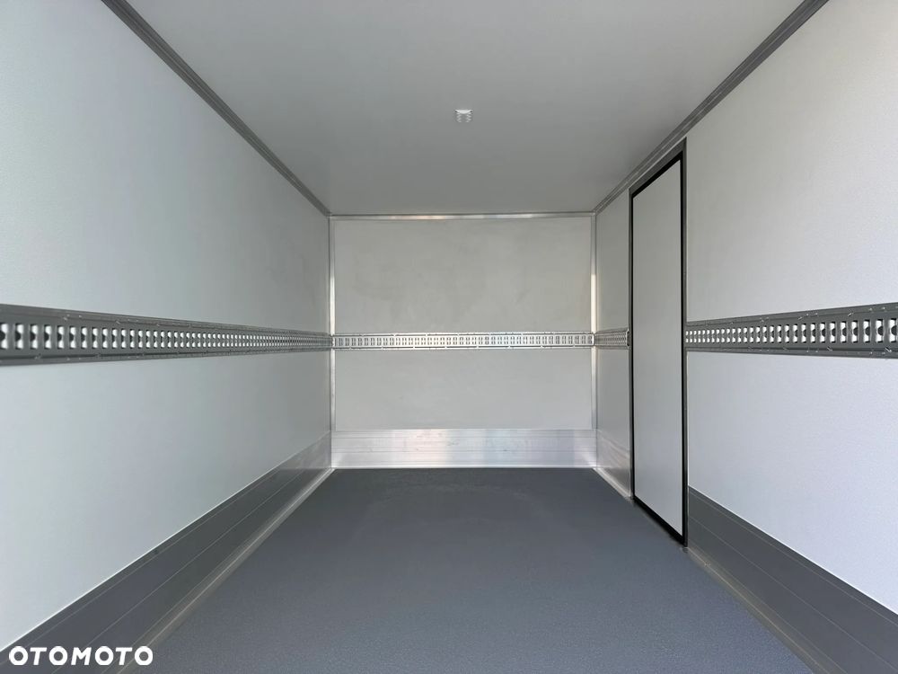 Volkswagen Crafter IZOTERMA - 11