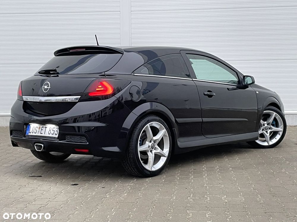 Opel Astra OPC - 9