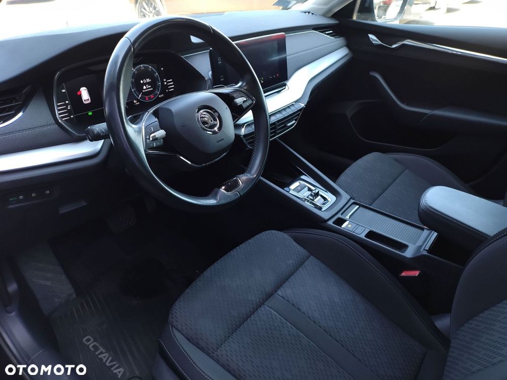 Skoda Octavia 2.0 TDI Style DSG - 9