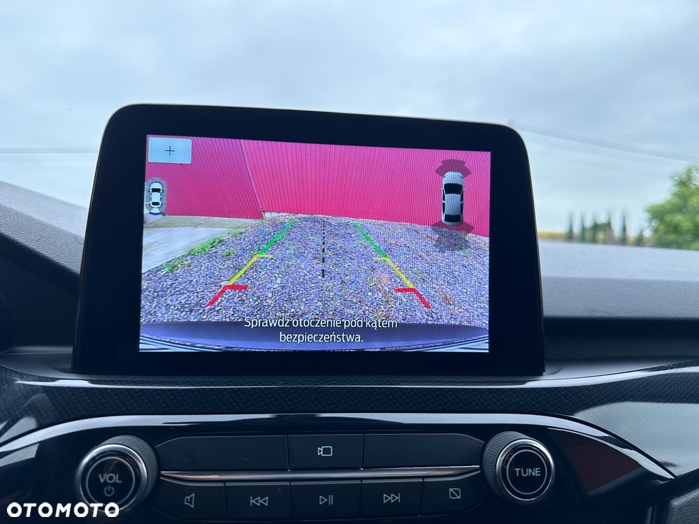 Ford Kuga - 27