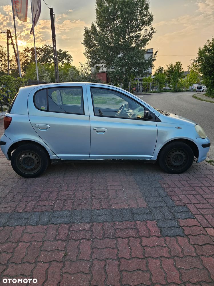 Toyota Yaris 1.0 Base - 7