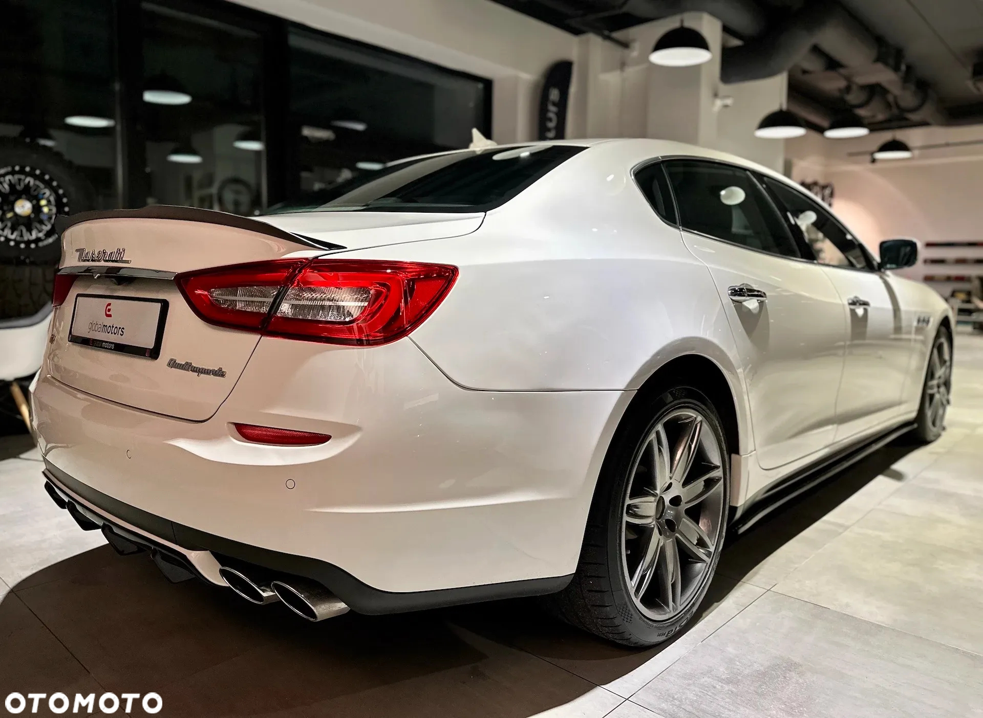 Maserati Quattroporte - 3