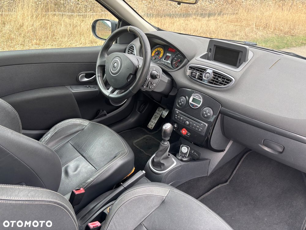 Renault Clio 2.0 16V 200 Sport - 10