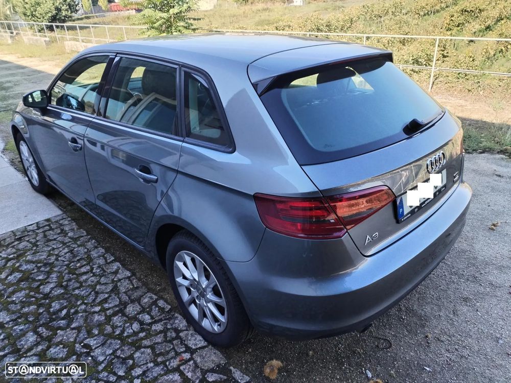 Audi A3 Sportback 1.6 TDI Advance - 7