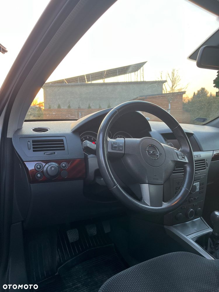 Opel Astra 1.6 Cosmo - 11