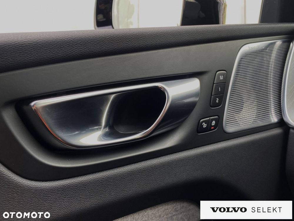 Volvo XC 60 - 38
