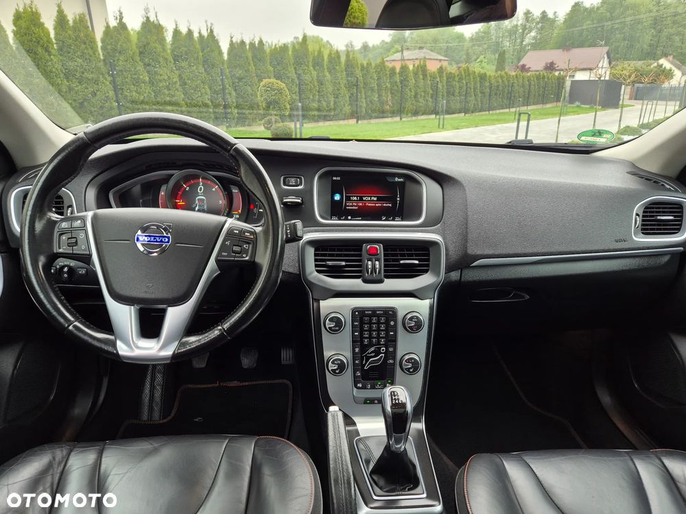 Volvo V40 D4 Ocean Race - 15