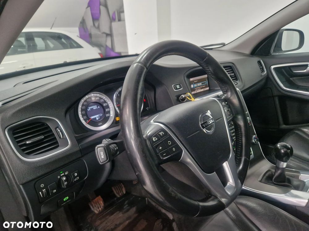 Volvo S60 D5 Summum - 23