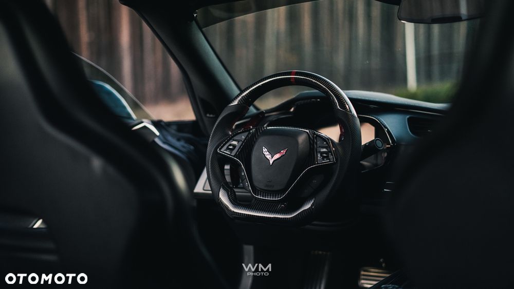 Chevrolet Corvette - 29