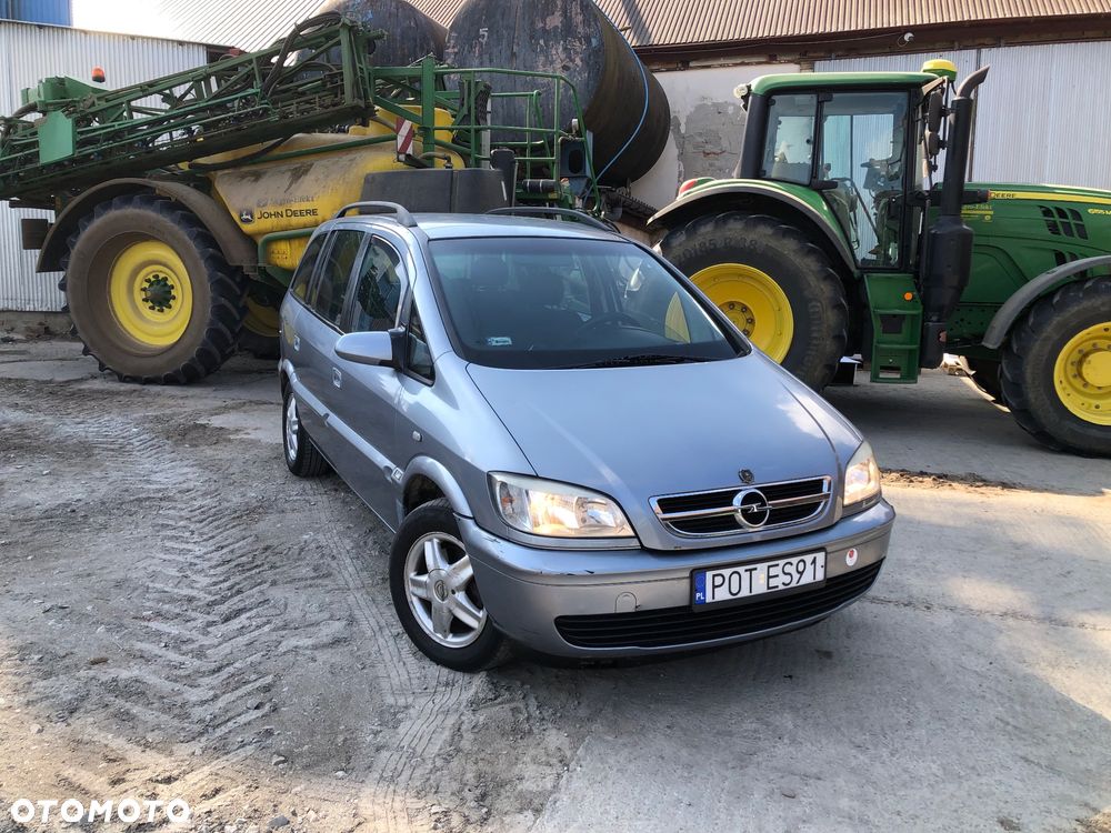 Opel Zafira 1.8 16V Comfort - 2