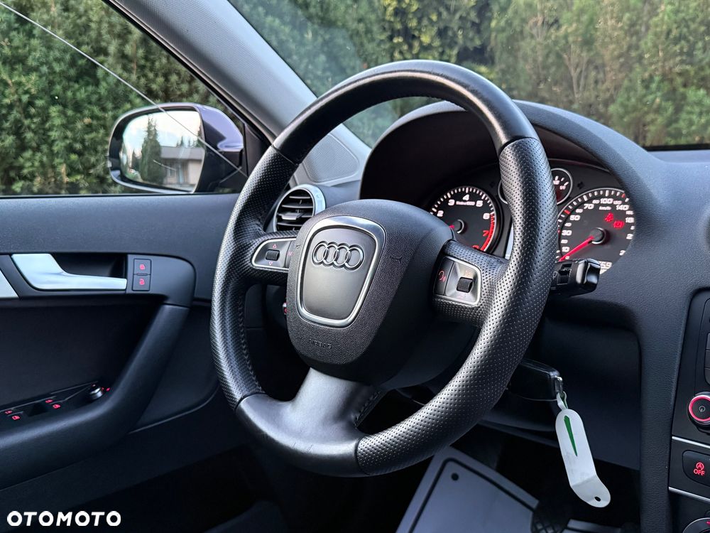 Audi A3 Sportback 1.4 TFSI Ambition - 28