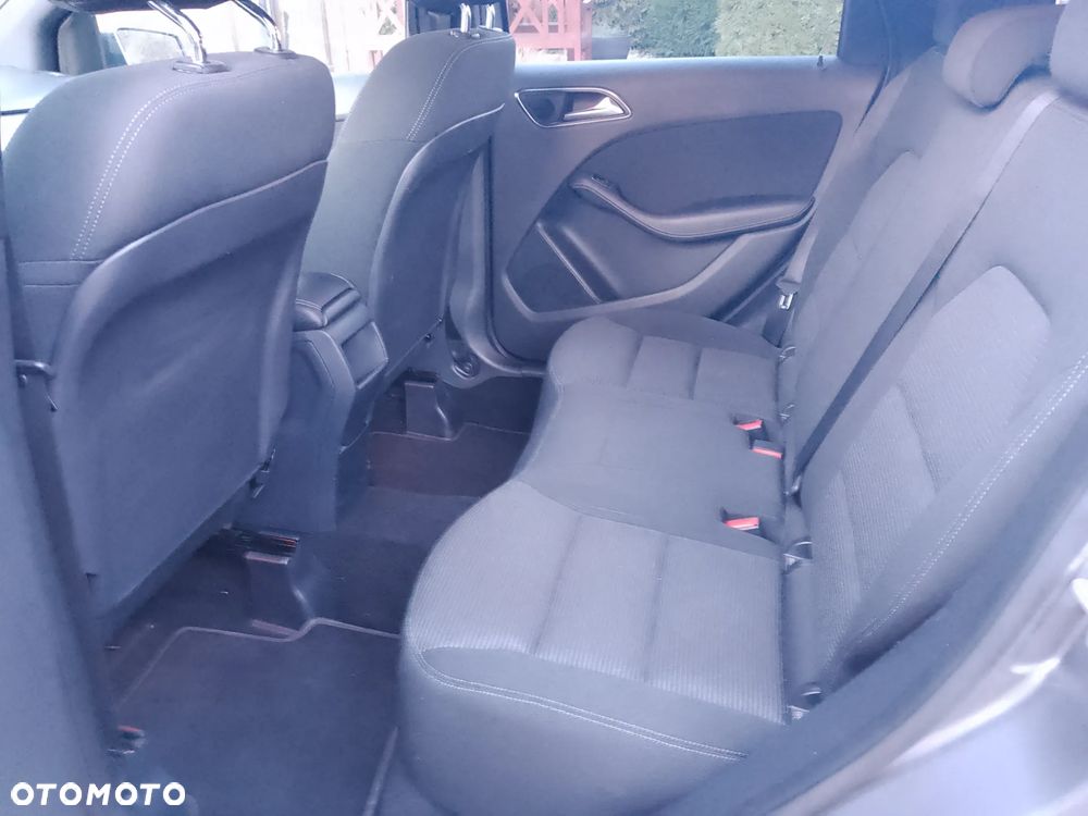 Mercedes-Benz Klasa B 180 Style - 18