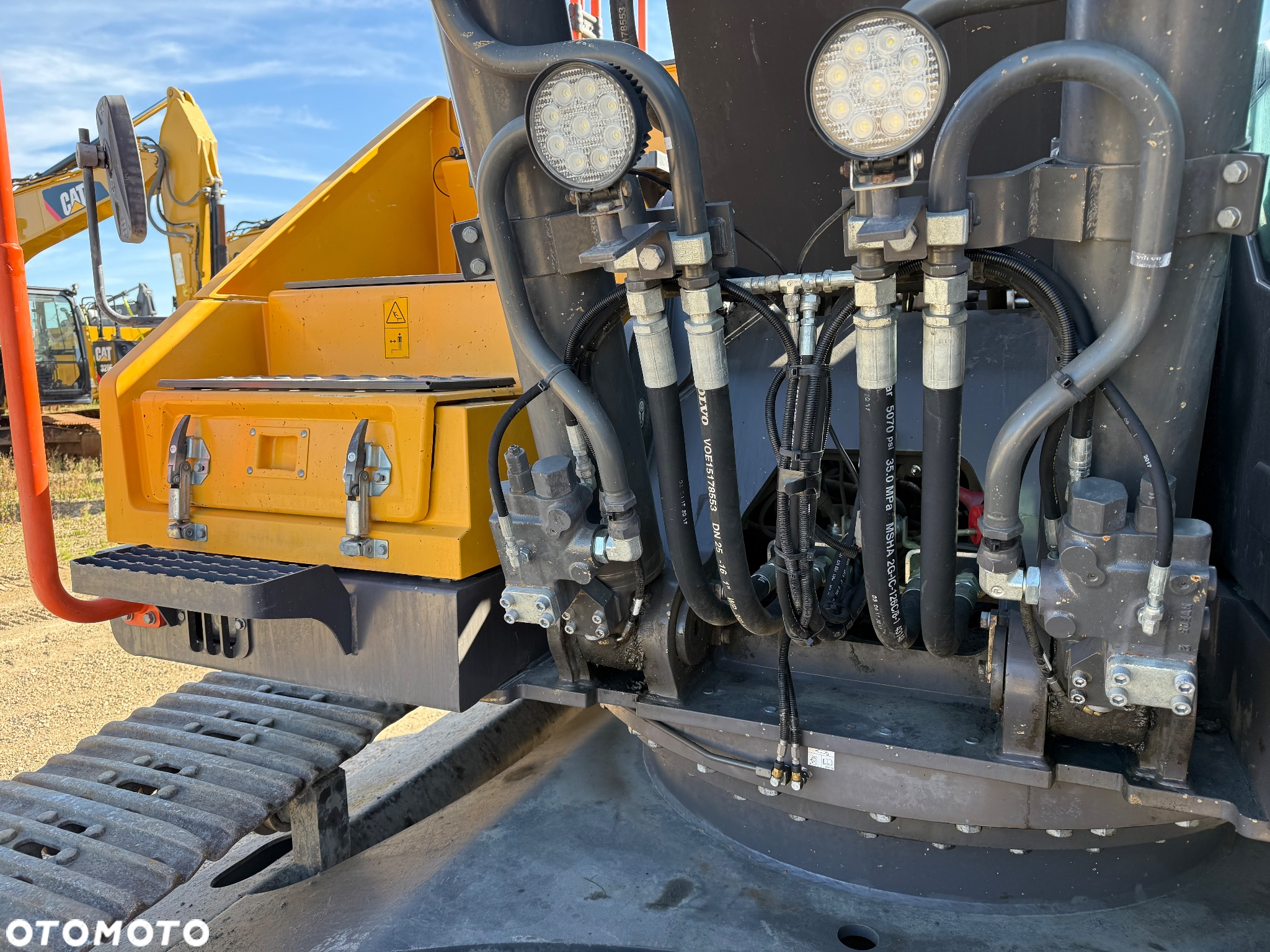Volvo EC 250 EL - 13