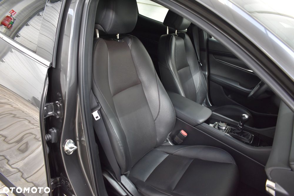 Mazda 3 2.0 mHEV Hikari - 26