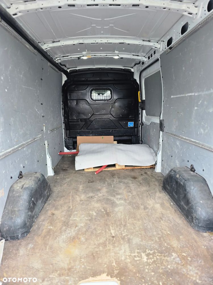 Ford Transit - 19