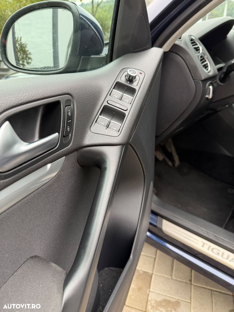 Volkswagen Tiguan - 19