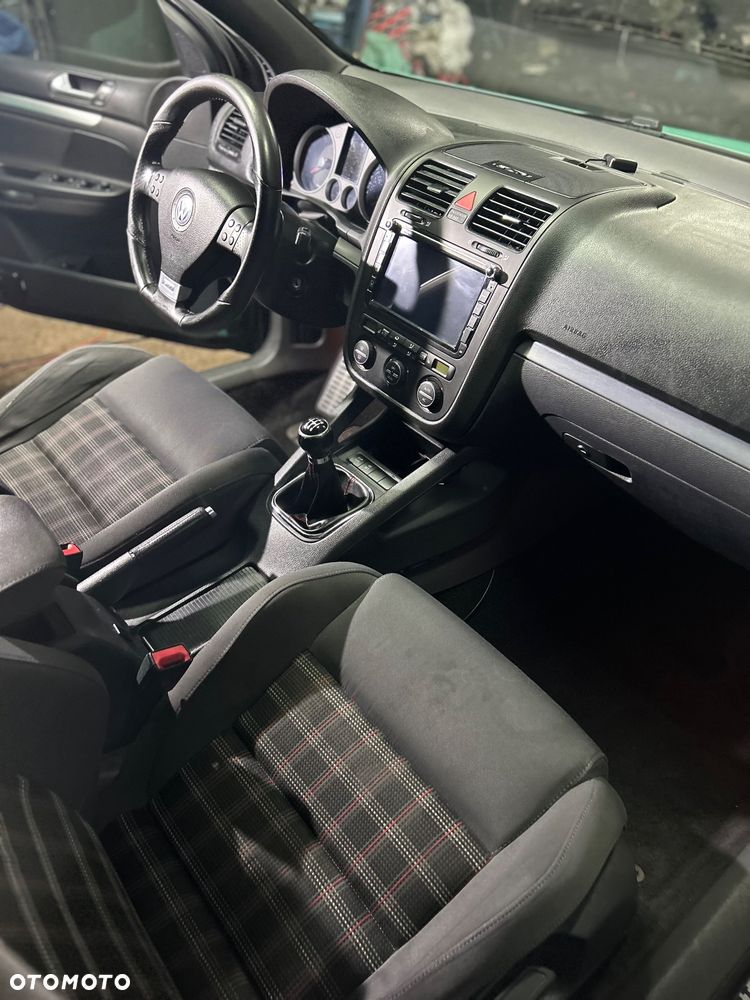 Volkswagen Golf 2.0 GTI - 18