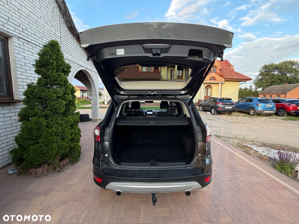 Ford Kuga 2.0 TDCi 2x4 Titanium - 16