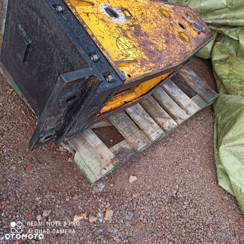 mlot hydrauliczny do koparki mecalac - 1
