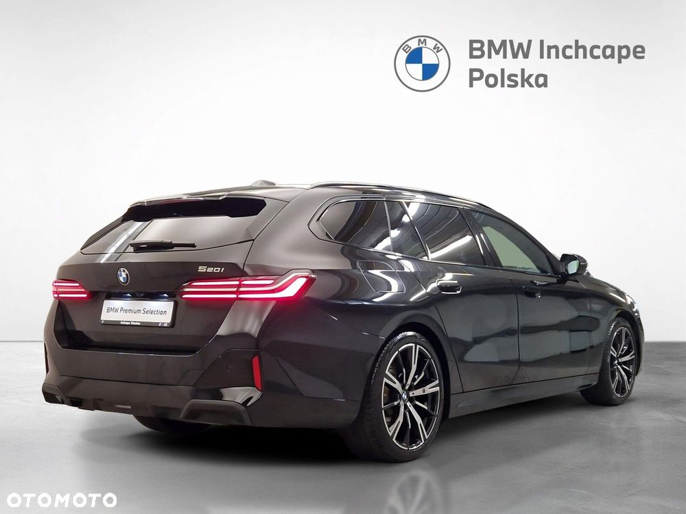 BMW Seria 5 520i mHEV M Sport - 6