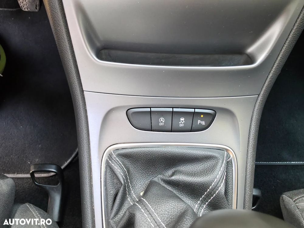 Opel Astra 1.6 CDTI ECOTEC ECOFlex Start/Stop Cosmo - 19