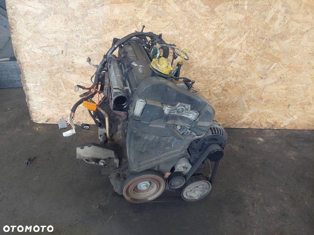 SILNIK DIESEL POMPA WTRYSKI KOMPLETNY RENAULT MEGANE II 1.5 DCI K9K724 - 9