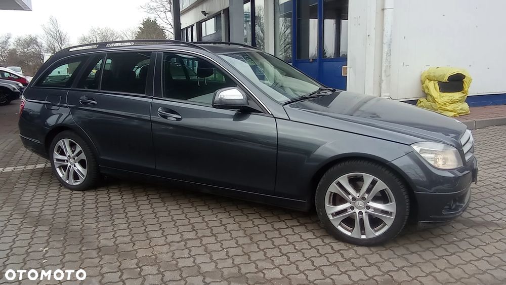 Mercedes-Benz Klasa C 220 CDI DPF Automatik Avantgarde - 27
