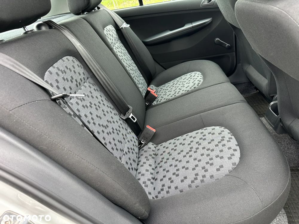 Skoda Fabia - 19
