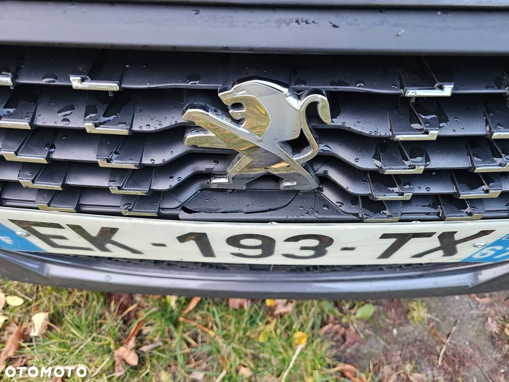 Peugeot 208 - 34