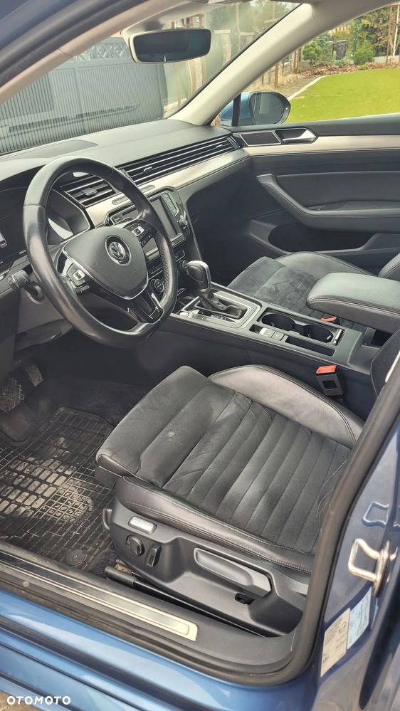 Volkswagen Passat - 11