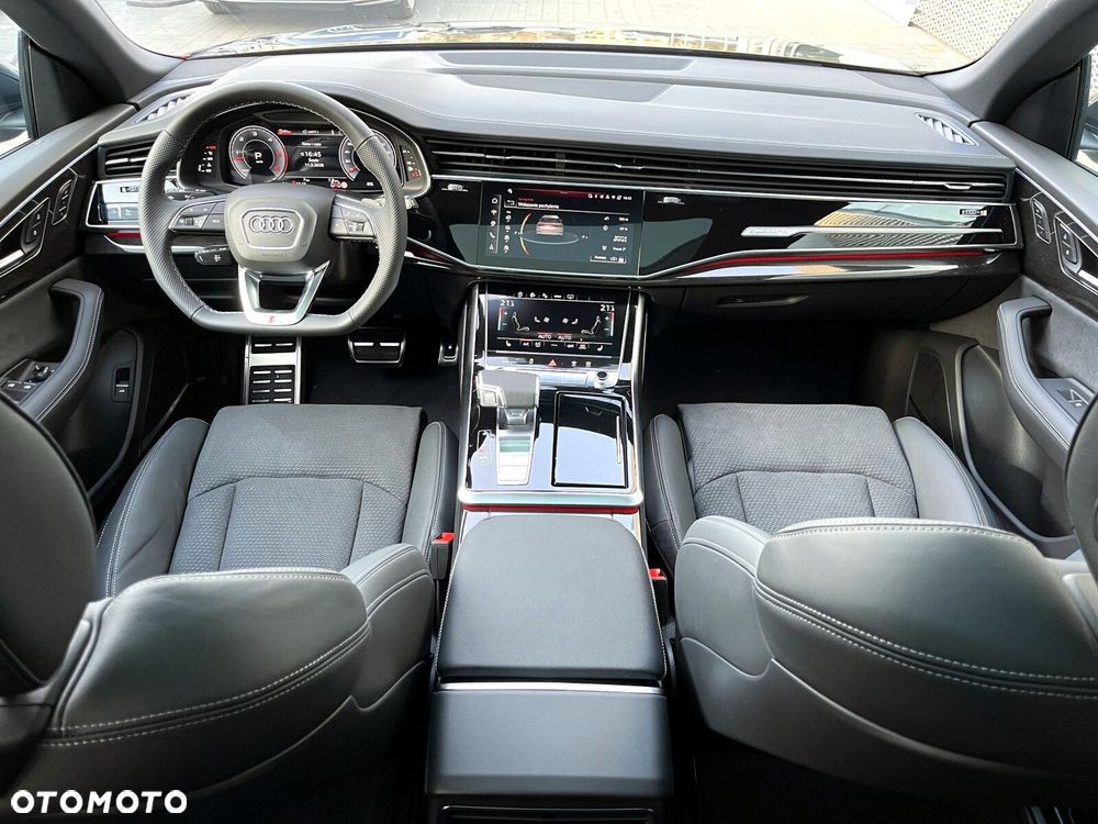Audi Q8 - 6