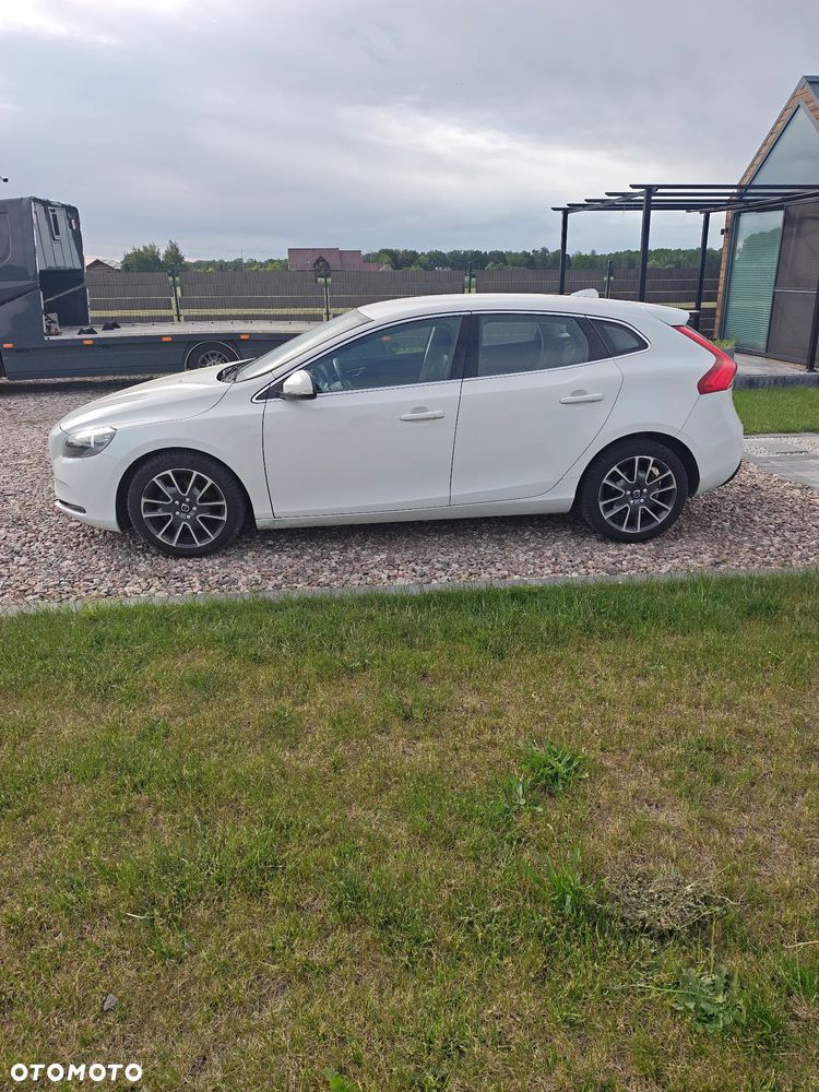 Volvo V40 D2 Momentum - 8
