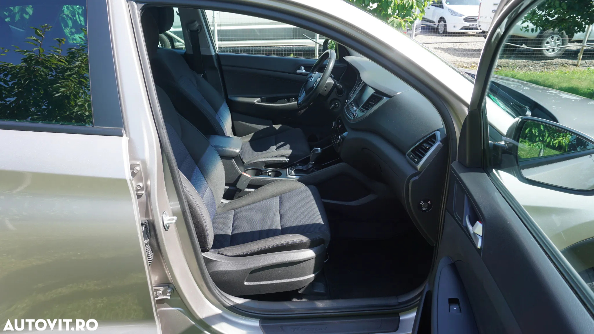 Hyundai Tucson 1.6 T-GDi 4WD 7DCT Luxury - 10