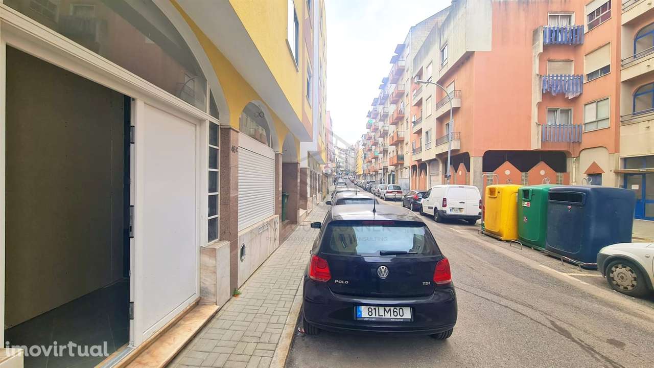 T2 em Conversão com Logradouro e Garagem Privativa – Oportunidade na A - Grande imagem: 4/35