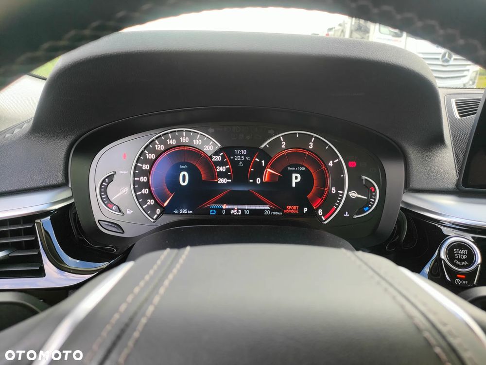 BMW Seria 5 520d - 30