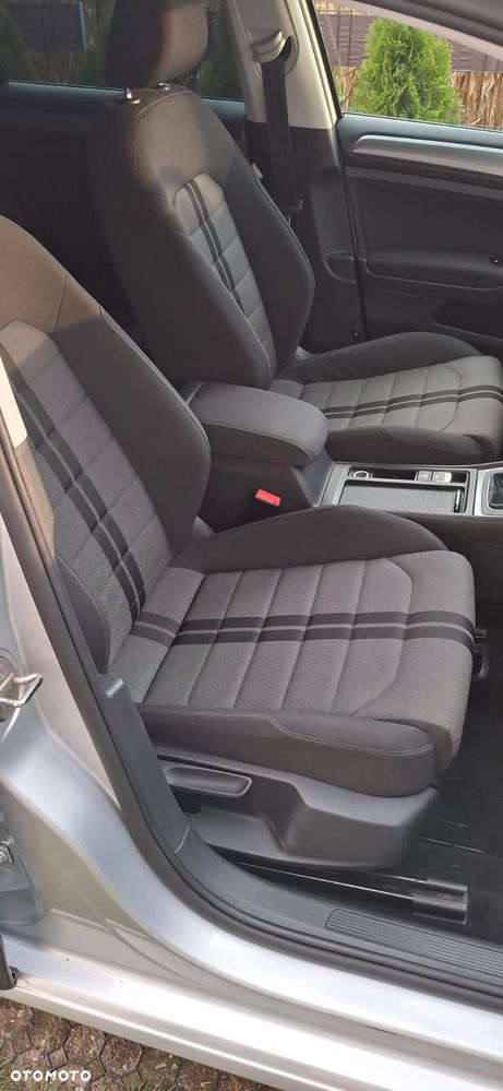 Volkswagen Golf - 12