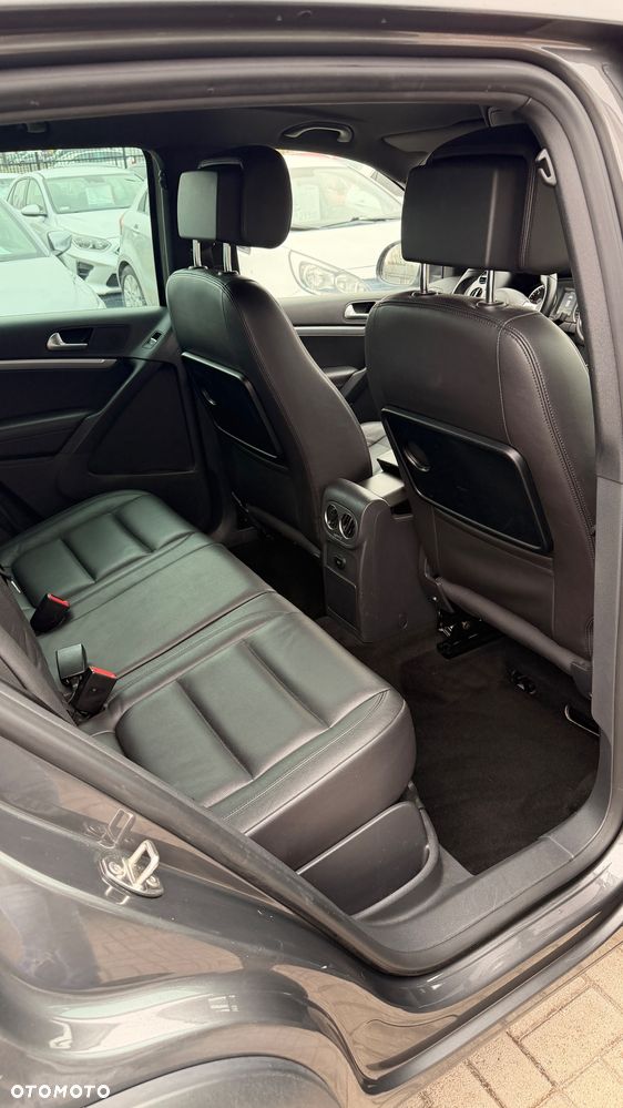 Volkswagen Tiguan 2.0 TDI 4Mot Perfectline R-Style DSG - 9