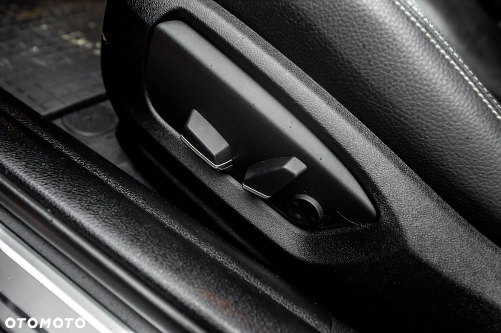 BMW Seria 5 530d Sport-Aut Luxury Line - 19